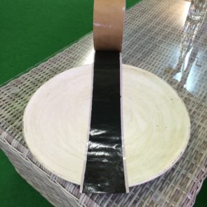 EPDM Nahtklebeband Breite: 7,62 cm (in Verbindung mit Quick-Primer) EPDM Nahtklebeband Breite: 7,62 cm (in Verbindung mit Quick-Primer) ()